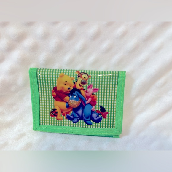 Winnie The Pooh Green Wallet Like New! - Picture 1 of 4